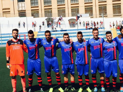Il Taranto pareggia a Manfredonia, è secondo in classifica. Ora si giocano i playoff. Il Taranto pareggia a Manfredonia, è secondo in classifica. Ora si giocano i playoff.
