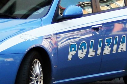 CdG polizia-auto