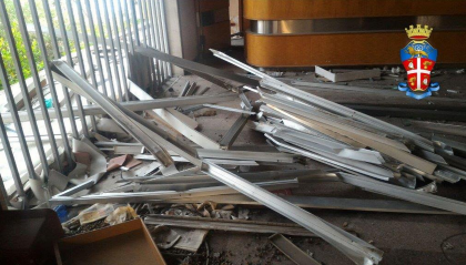 Arrestati due cittadini stranieri per furto di alluminio da un hotel Arrestati due cittadini stranieri per furto di alluminio da un hotel