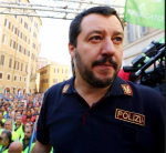 CdG salvini maglia polizia