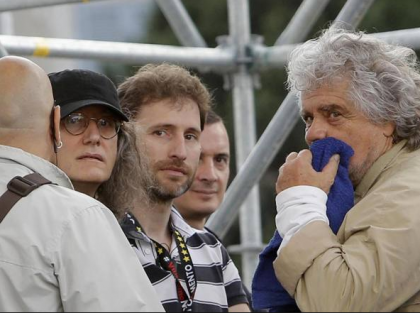 Grillo & Casaleggio vorrebbero guidare l’ Italia, ma i loro affari vanno sempre peggio ! item-thumbnail