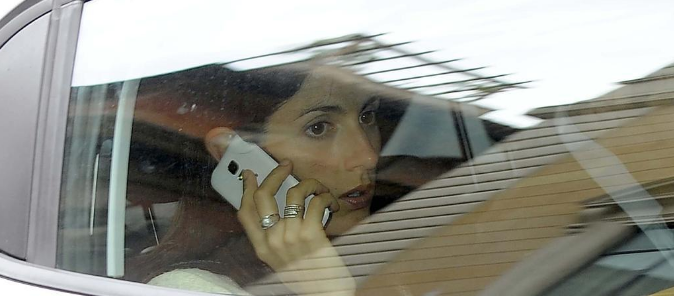 CdG virginia raggi_telefono