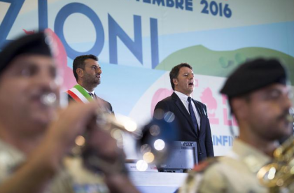 Renzi apre la Fiera del Levante, neutralizza Emiliano e lo critica: sul turismo: “gli stranieri ancora pochi” Renzi apre la Fiera del Levante, neutralizza Emiliano e lo critica: sul turismo: “gli stranieri ancora pochi”