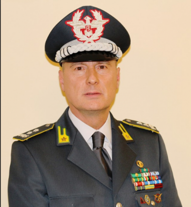 nella foto il Gen. Div. Vito Augelli 