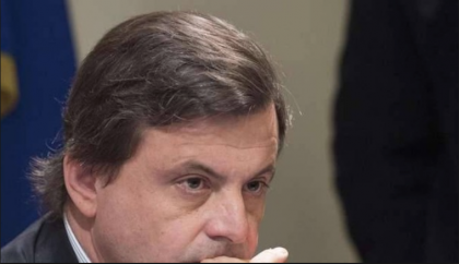 Calenda: “Siamo ormai abituati ai ricorsi di Emiliano su Vaccini, Buona scuola, Tap e anche precedenti su Ilva per fortuna tutti regolarmente perduti” Calenda: “Siamo ormai abituati ai ricorsi di Emiliano su Vaccini, Buona scuola, Tap e anche precedenti su Ilva per fortuna tutti regolarmente perduti”
