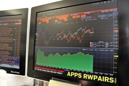 La manovra in deficit del Governo spaventa la Borsa, bruciati 22 miliardi. Ecco perchè qualcosa non quadra... item-thumbnail