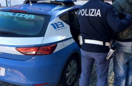 Calcio. arrestati tre tifosi ultras del Bari Calcio che preparavano agguato contro il Taranto item-thumbnail