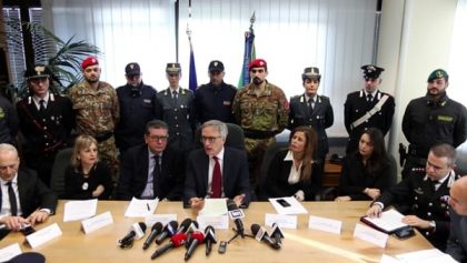 Foggia. Operazione antiracket delle forze dell' ordine contro i clan: 16 arresti item-thumbnail