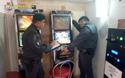 Controlli della Guardia Finanza in Puglia per contrastare il gioco illegale e le scommesse clandestine Controlli della Guardia Finanza in Puglia per contrastare il gioco illegale e le scommesse clandestine