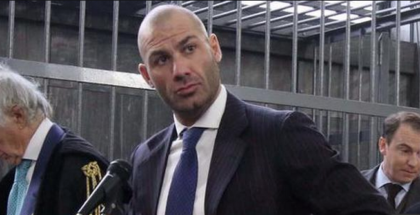 Un figlio di Bossi denunciato da un ristoratore di Firenze : "Non ha pagato il conto" item-thumbnail