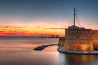 Il “Patto di Taranto” e le polemiche inutili dei soliti “assenti” Il “Patto di Taranto” e le polemiche inutili dei soliti “assenti”