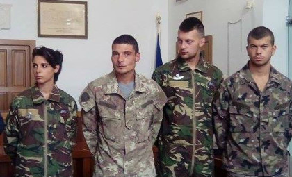 La figlia del marò Latorre diventa paracadutista La figlia del marò Latorre diventa paracadutista