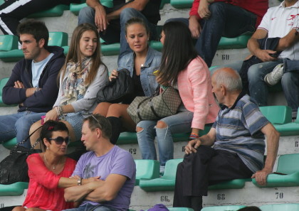 Per riempire lo stadio Iacovone, il Taranto offre l’ingresso gratuito alle donne. Ed acquista giocatori disoccupati….. item-thumbnail