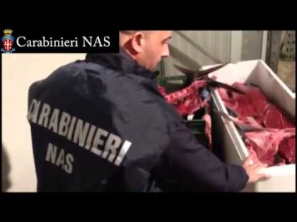 I NAS dei Carabinieri chiudono il ristorante La Sirenetta a Taranto vecchia I NAS dei Carabinieri chiudono il ristorante La Sirenetta a Taranto vecchia