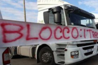4 giorni di sciopero e blocco al porto di Taranto item-thumbnail