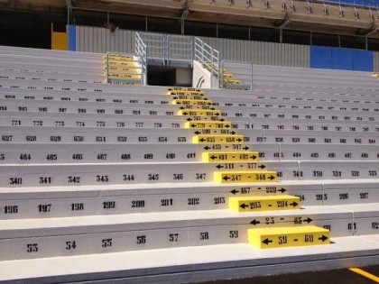 Allo stadio Iacovone la conferma: i tarantini partecipano solo quando non si paga nulla. Che tristezza…. Allo stadio Iacovone la conferma: i tarantini partecipano solo quando non si paga nulla. Che tristezza….