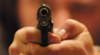 Mentre in Prefettura si discute di “etica”…a Taranto si spara all’impazzata ! Mentre in Prefettura si discute di “etica”…a Taranto si spara all’impazzata !