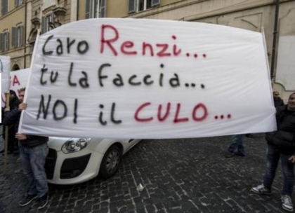 Gli autotrasportatori bloccano gli ingressi fornitori dell’ ILVA ed irrompono in consiglio comunale. Risultato ? Parole, parole, parole…. Gli autotrasportatori bloccano gli ingressi fornitori dell’ ILVA ed irrompono in consiglio comunale. Risultato ? Parole, parole, parole….