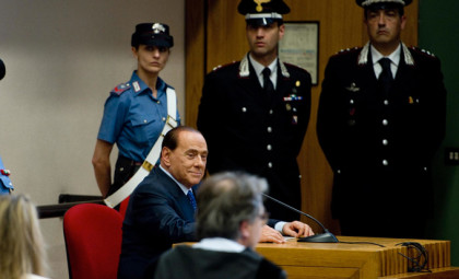 Il Tribunale di sorveglianza dichiara estinta la pena per Berlusconi (processo Mediaset) ma non sarà candidabile fino al 2019. Il Tribunale di sorveglianza dichiara estinta la pena per Berlusconi (processo Mediaset) ma non sarà candidabile fino al 2019.