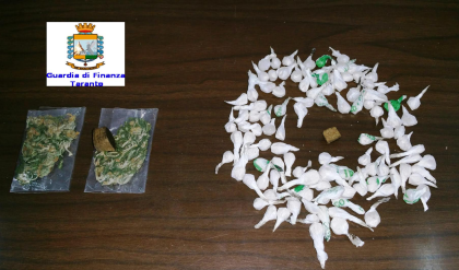 Arrestato dalla Guardia di Finanza. Aveva nascosto con sè oltre 100 pasticche di ecstasy , potente droga item-thumbnail