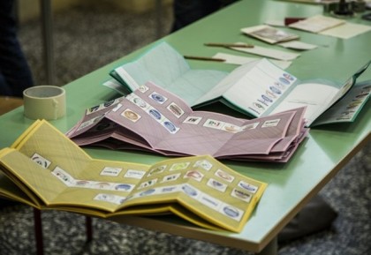 La Digos indaga sui soldi sottobanco ai rappresentanti di lista per le “Regionali” in Puglia La Digos indaga sui soldi sottobanco ai rappresentanti di lista per le “Regionali” in Puglia