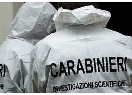 Omicidio di una donna in uno stabile in Corso Italia a Taranto. Arrestata la figlia Omicidio di una donna in uno stabile in Corso Italia a Taranto. Arrestata la figlia