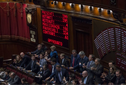 Nuovo sistema elettorale. L’Italicum è legge e le opposizioni lasciano l’aula item-thumbnail