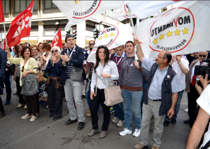 Scuola: M5S in piazza a sostegno dei docenti item-thumbnail