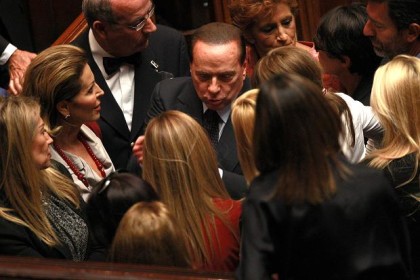 Processo Ruby ter, “da Berlusconi oltre 10 milioni alle ragazze per non parlare delle serate di Arcore” item-thumbnail