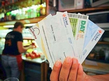 Buoni pasto: da domani non è più possibile cumularli per fare la spesa Buoni pasto: da domani non è più possibile cumularli per fare la spesa
