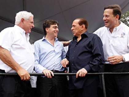 I pm chiedono 5 anni di carcere per Berlusconi, 4 anni per Lavitola I pm chiedono 5 anni di carcere per Berlusconi, 4 anni per Lavitola