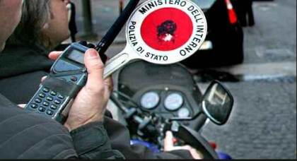Operazione nella Polizia a Taranto vecchia. Sgominato “supermarket della droga” Operazione nella Polizia a Taranto vecchia. Sgominato “supermarket della droga”