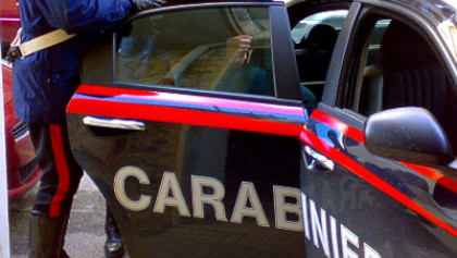Sette arresti effettuati dai Carabinieri per furti di carbolubrificanti alla raffineria ENI. Sette arresti effettuati dai Carabinieri per furti di carbolubrificanti alla raffineria ENI.