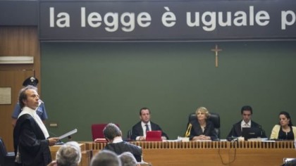 Compravendita di senatori, Silvio Berlusconi e Valter Lavitola condannati a tre anni per corruzione Compravendita di senatori, Silvio Berlusconi e Valter Lavitola condannati a tre anni per corruzione