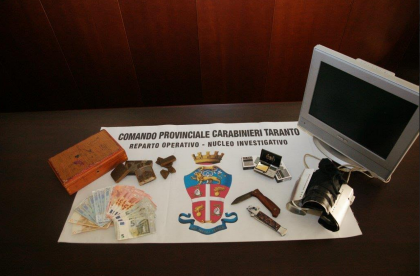 Altre telecamere a protezione dello spaccio di droga nella città vecchia. Due arrestati dai Carabinieri item-thumbnail