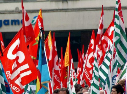 La Cgil “Per ora un calo del 2% degli iscritti”. 700 mila tessere in meno ! La Cgil “Per ora un calo del 2% degli iscritti”. 700 mila tessere in meno !
