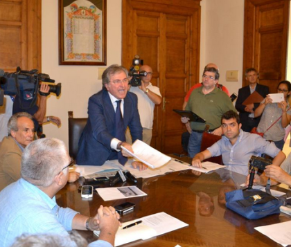 Tamburrano: “Ecco le carte. Non esiste nessuna autorizzazione per rifiuti radioattivi” item-thumbnail