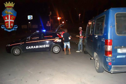 Controlli dei Carabinieri sul “caporalato” nella campagne. Multe per quasi 50.000,00 euro. Controlli dei Carabinieri sul “caporalato” nella campagne. Multe per quasi 50.000,00 euro.