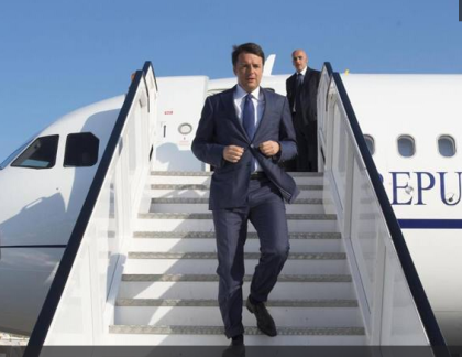 “Meravigliose Flavia e Roberta!” Il premier Renzi vola a New York e salta la Fiera del Levante “Meravigliose Flavia e Roberta!” Il premier Renzi vola a New York e salta la Fiera del Levante