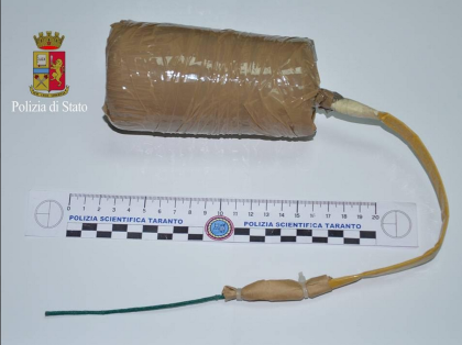 La Polizia di Stato sventa un attentato dinamitardo La Polizia di Stato sventa un attentato dinamitardo