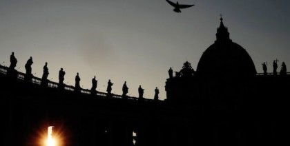 Ma è la Chiesa quella che invece di indagare e porre fine agli sprechi del Vaticano, vuole processare Emiliano Fittipaldi e Gianluigi Nuzzi ? item-thumbnail