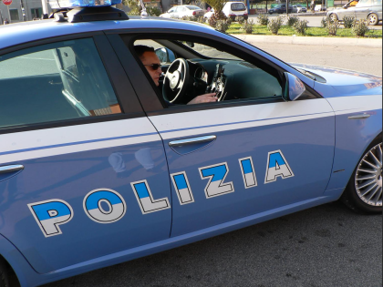 La Polizia di Stato intensifica i controlli in città La Polizia di Stato intensifica i controlli in città