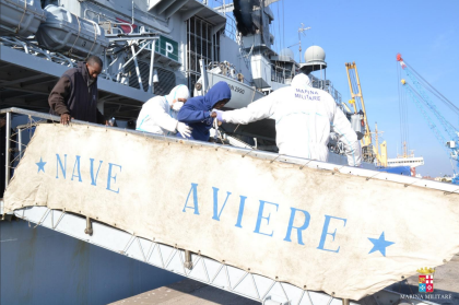 Oltre 700 migranti soccorsi dalla Marina Militare Oltre 700 migranti soccorsi dalla Marina Militare