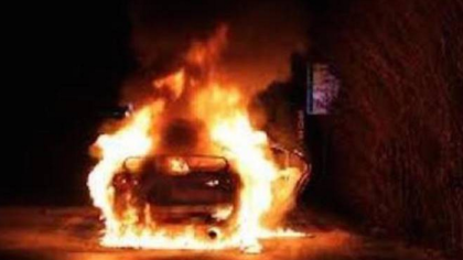 Bruciata l’auto di un candidato sindaco del Pd a Statte. La solita manina vigliacca… Bruciata l’auto di un candidato sindaco del Pd a Statte. La solita manina vigliacca…