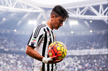 La storia di un bravo ragazzo: Paulo Dybala. “Oggi so che papà è orgoglioso di me. I miei gol li dedico a lui” La storia di un bravo ragazzo: Paulo Dybala. “Oggi so che papà è orgoglioso di me. I miei gol li dedico a lui”
