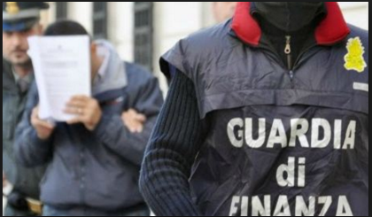 “Operazione Cornucopia” . La Guardia di Finanza ha arrestato 2 amministratori di società riscossione per “peculato” “Operazione Cornucopia” . La Guardia di Finanza ha arrestato 2 amministratori di società riscossione per “peculato”