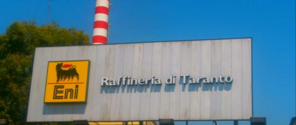 Incidente allo stabilimento ENI di Taranto, 2 feriti. Uno grave colpito da un pezzo meccanico durante i lavori manutenzione Incidente allo stabilimento ENI di Taranto, 2 feriti. Uno grave colpito da un pezzo meccanico durante i lavori manutenzione