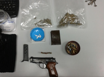 Armi, munizioni e droga nel box. Arrestato dalla Polizia di Stato Armi, munizioni e droga nel box. Arrestato dalla Polizia di Stato
