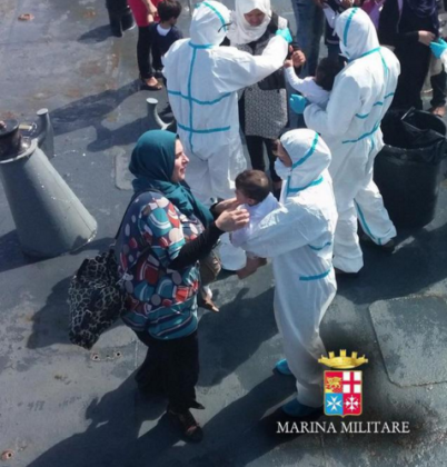 Hotspot Taranto : duecento espulsioni. Nel Salento migranti strappano documenti dopo sbarco item-thumbnail