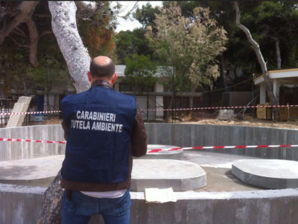 I Carabinieri del NOE di Lecce sequestrano lo stabilimento balneare Fatamorgana I Carabinieri del NOE di Lecce sequestrano lo stabilimento balneare Fatamorgana